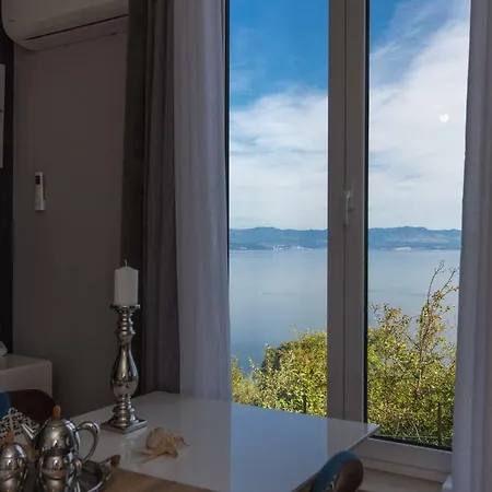 Nicole Apartment Moscenicka Draga